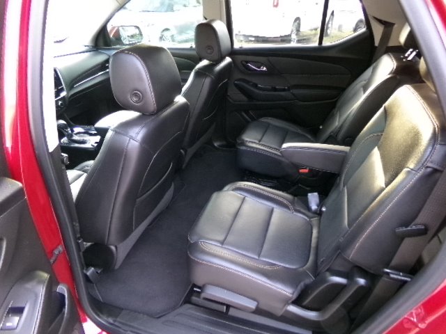 2021 Chevrolet Traverse Premier photo