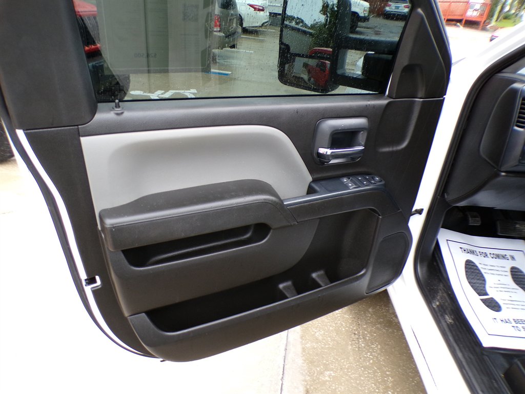 2018 Chevrolet Silverado - $26,500