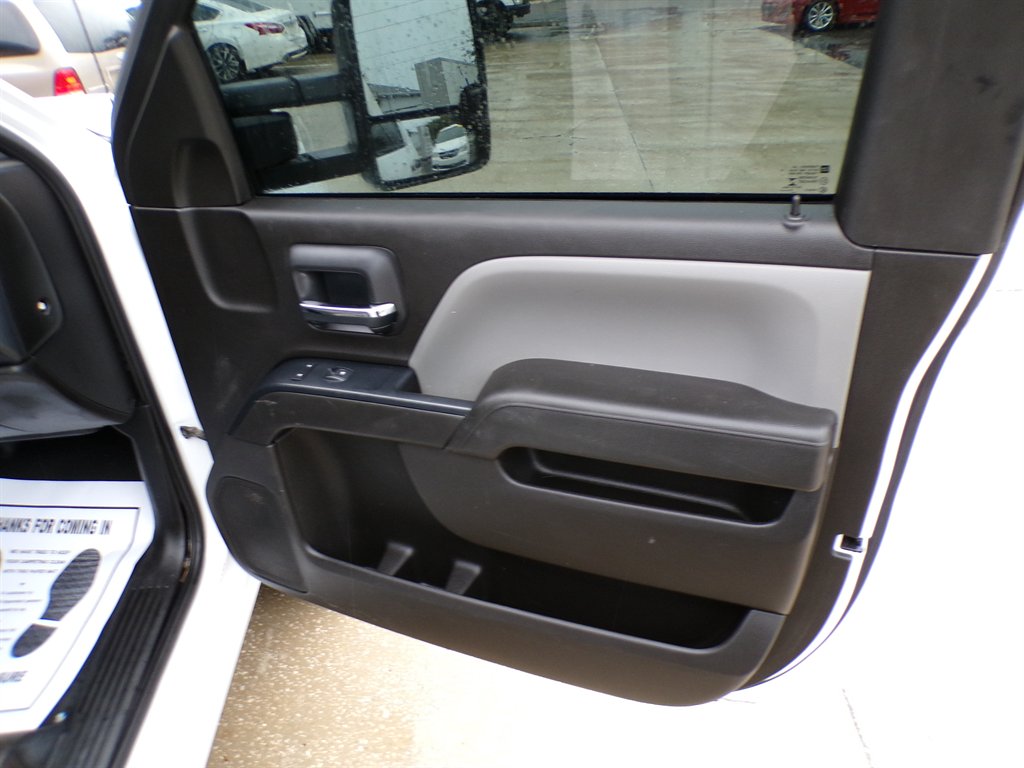 2018 Chevrolet Silverado - $26,500