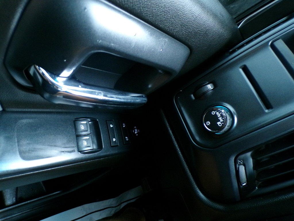 2018 Chevrolet Silverado - $26,500