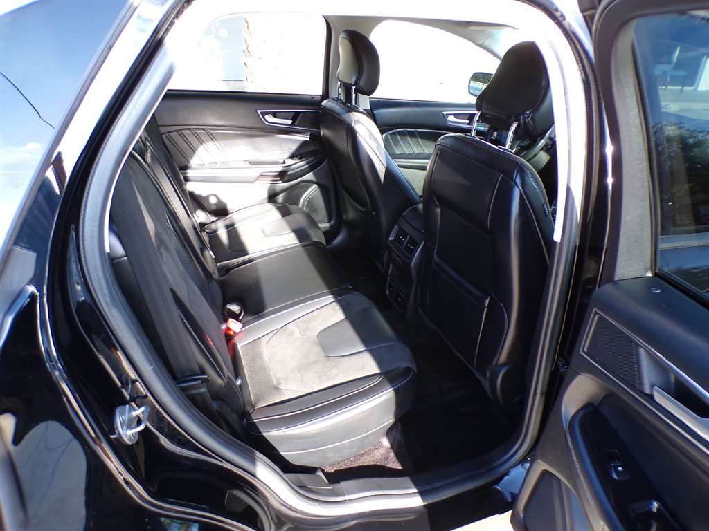 2017 Ford Edge - $16,500