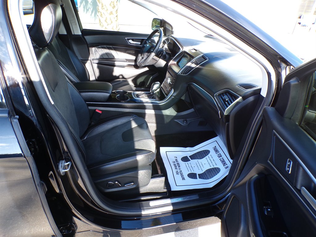 2017 Ford Edge - $16,500