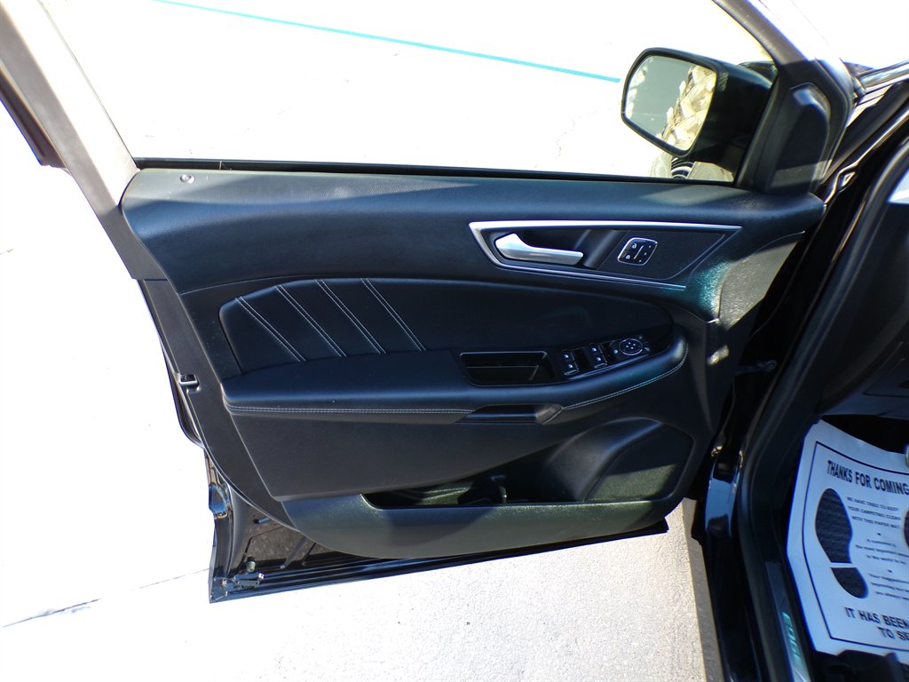 2017 Ford Edge - $16,500
