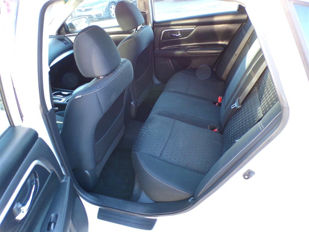 2017 Nissan Altima - $7,950