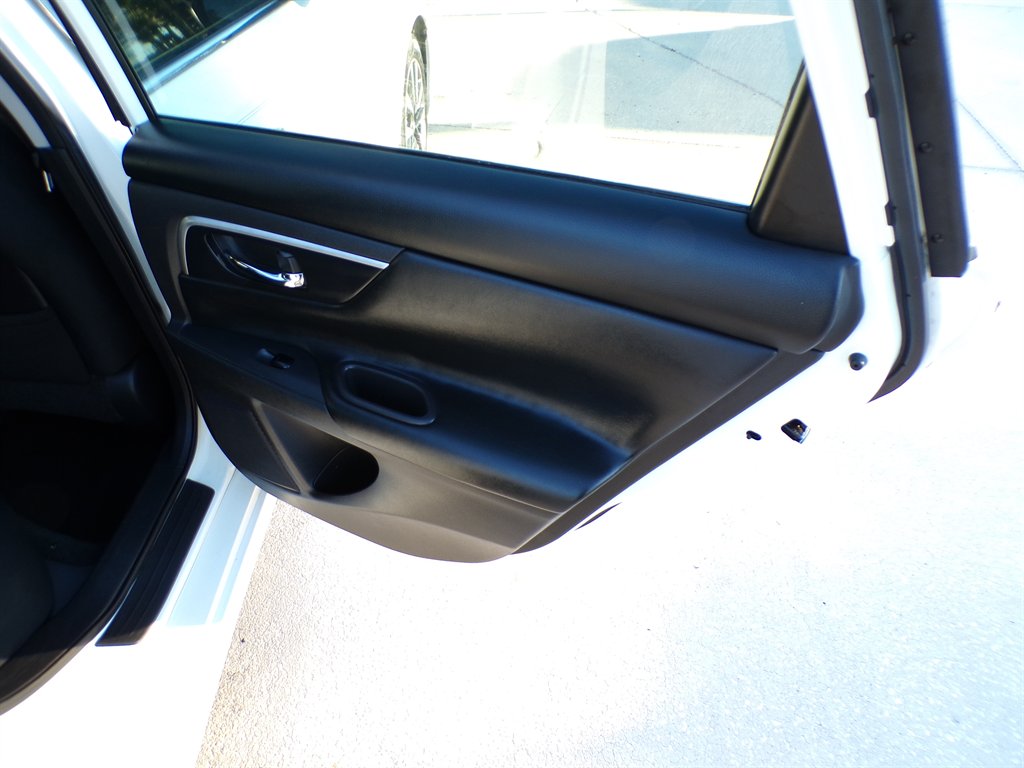 2017 Nissan Altima - $7,950