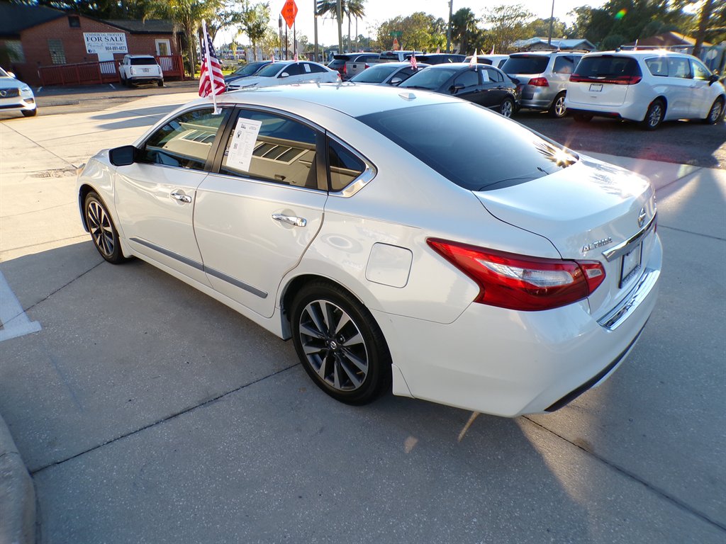 2017 Nissan Altima - $7,950
