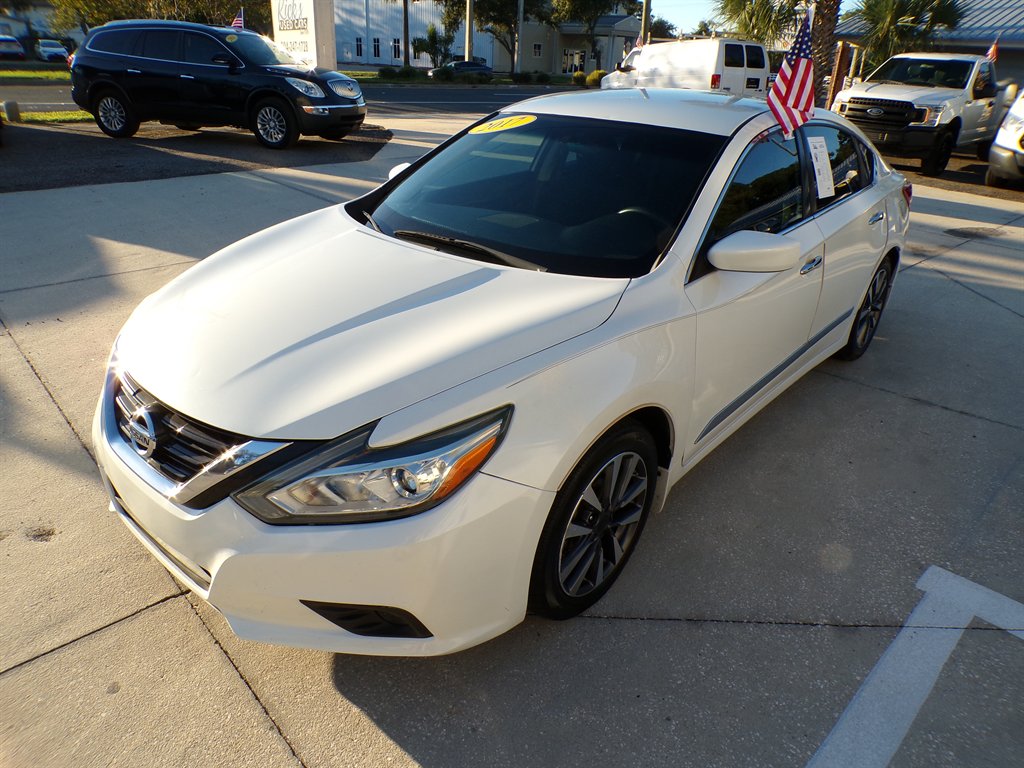 2017 Nissan Altima - $7,950