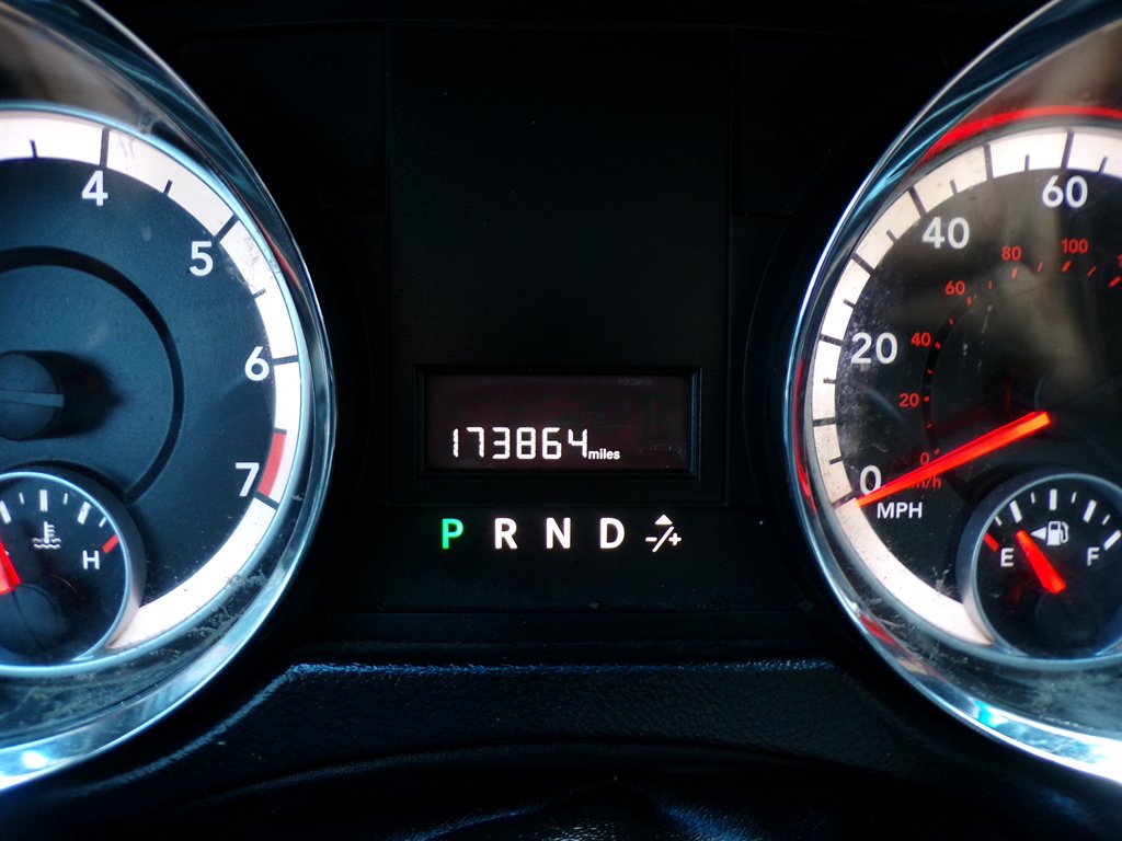 2014 Dodge Grand Caravan - $7,950
