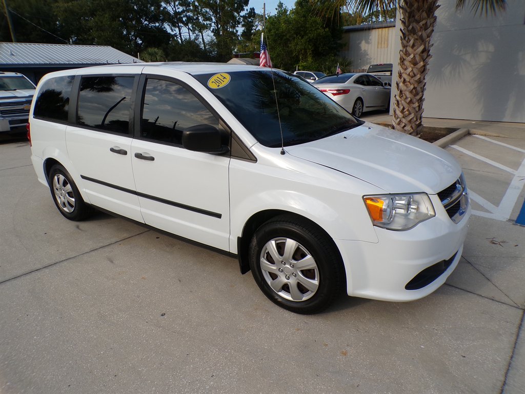 2014 Dodge Grand Caravan - $7,950