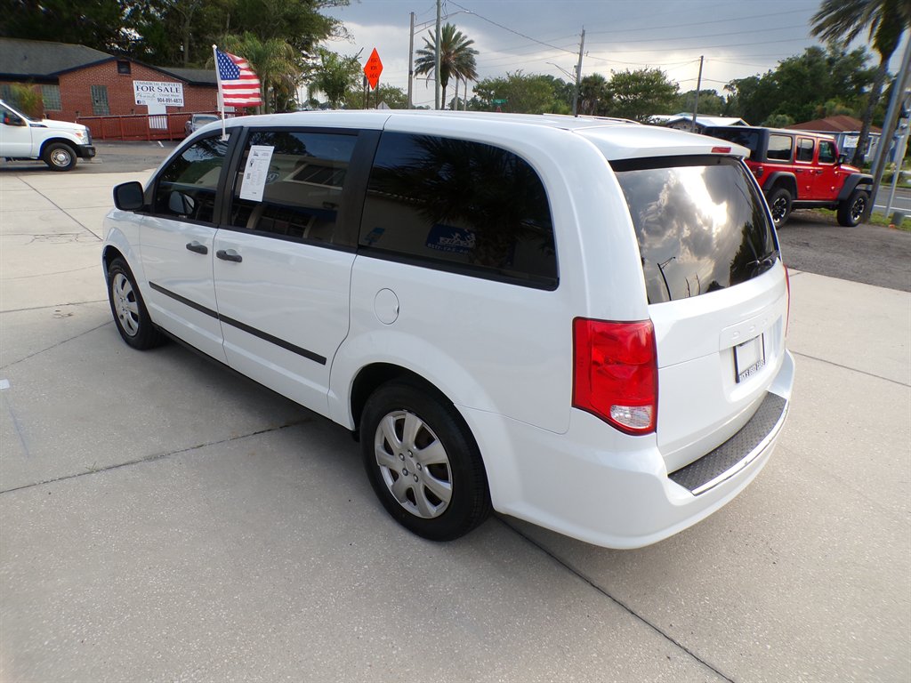 2014 Dodge Grand Caravan - $7,950