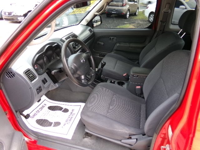 2002 Nissan Frontier SE-V6 photo
