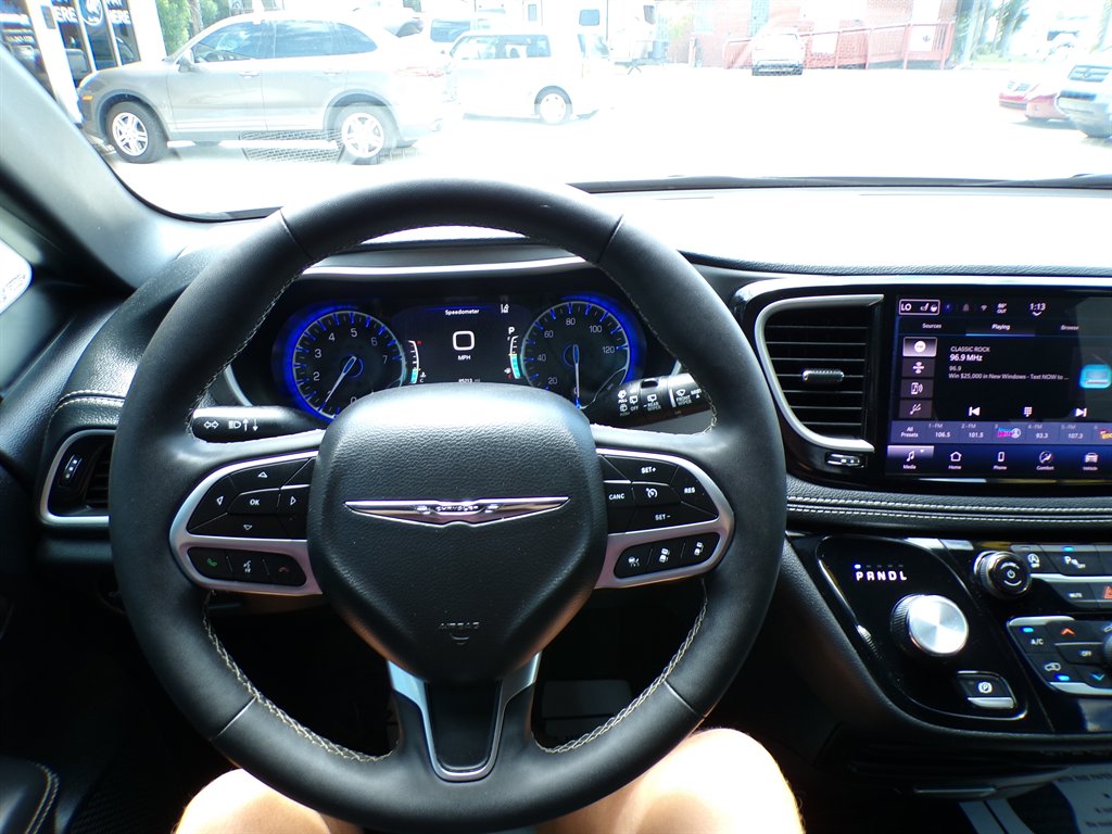 2025 Chrysler Pacifica - $28,950