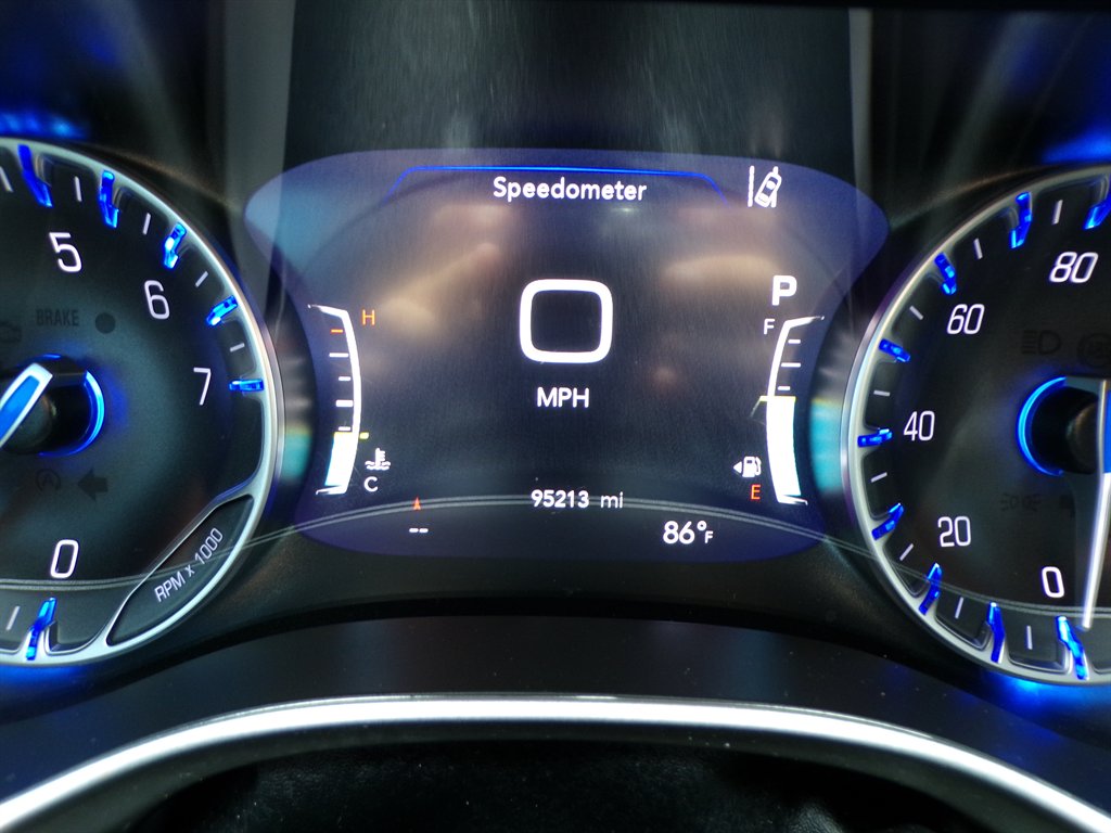 2025 Chrysler Pacifica - $28,950