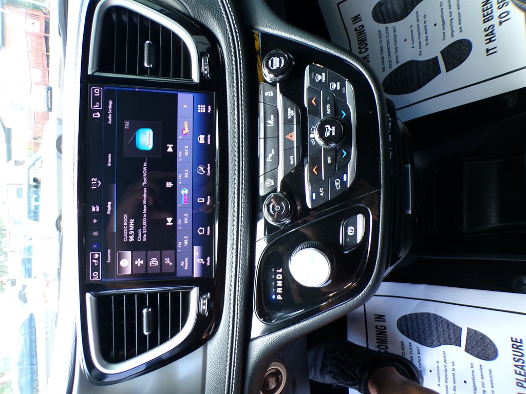 2025 Chrysler Pacifica - $28,950