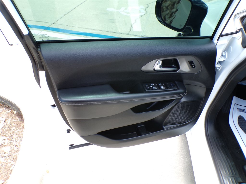 2025 Chrysler Pacifica - $28,950