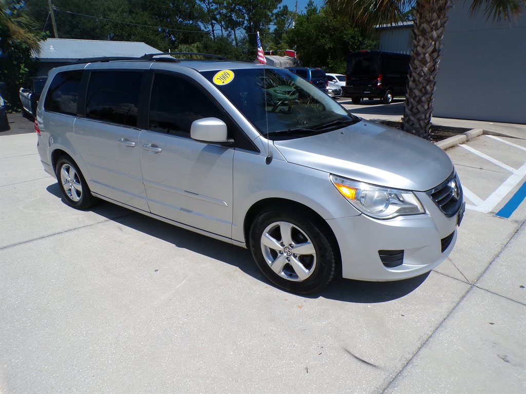 2009 Volkswagen Routan - $7,950