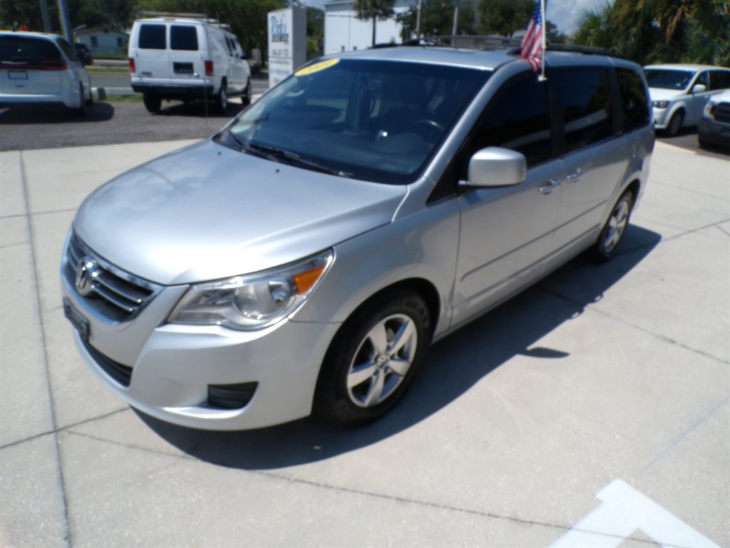 2009 Volkswagen Routan - $7,950