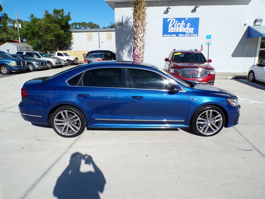 2017 Volkswagen Passat - $9,950