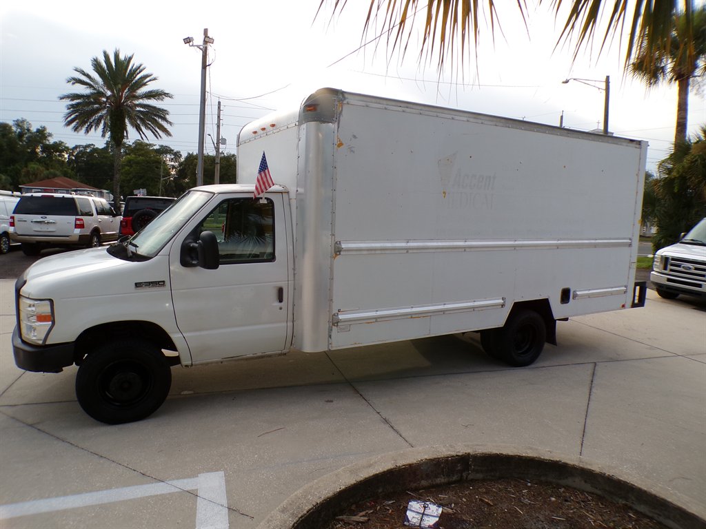 2012 Ford E-350 - $10,950