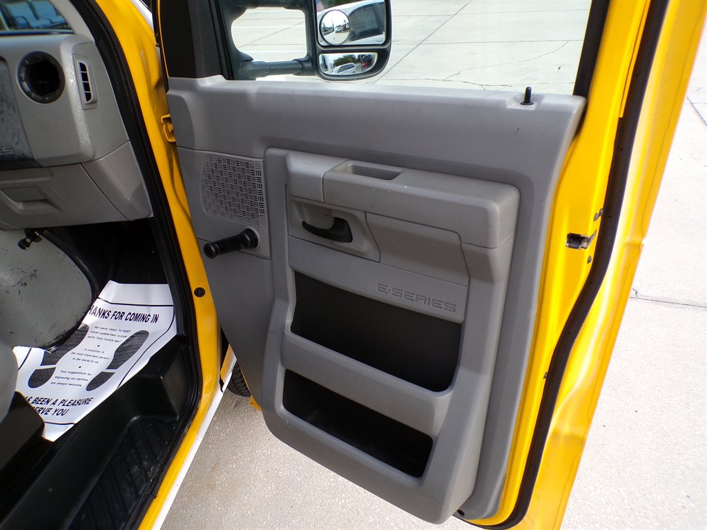 2012 Ford E-350 - $10,950