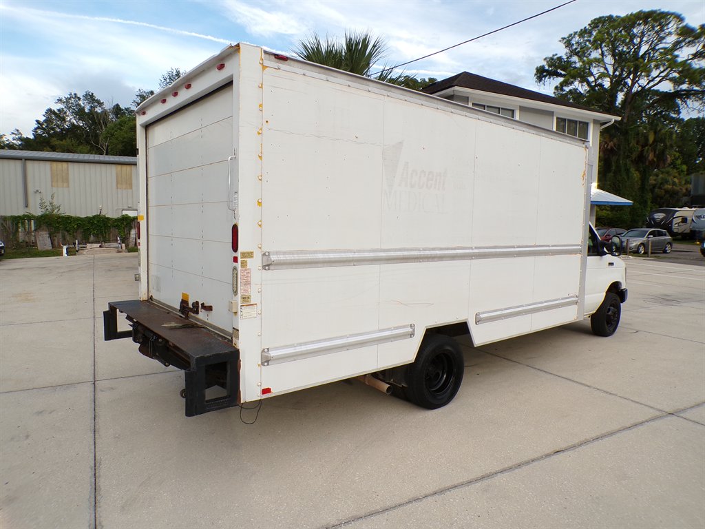 2012 Ford E-350 - $10,950