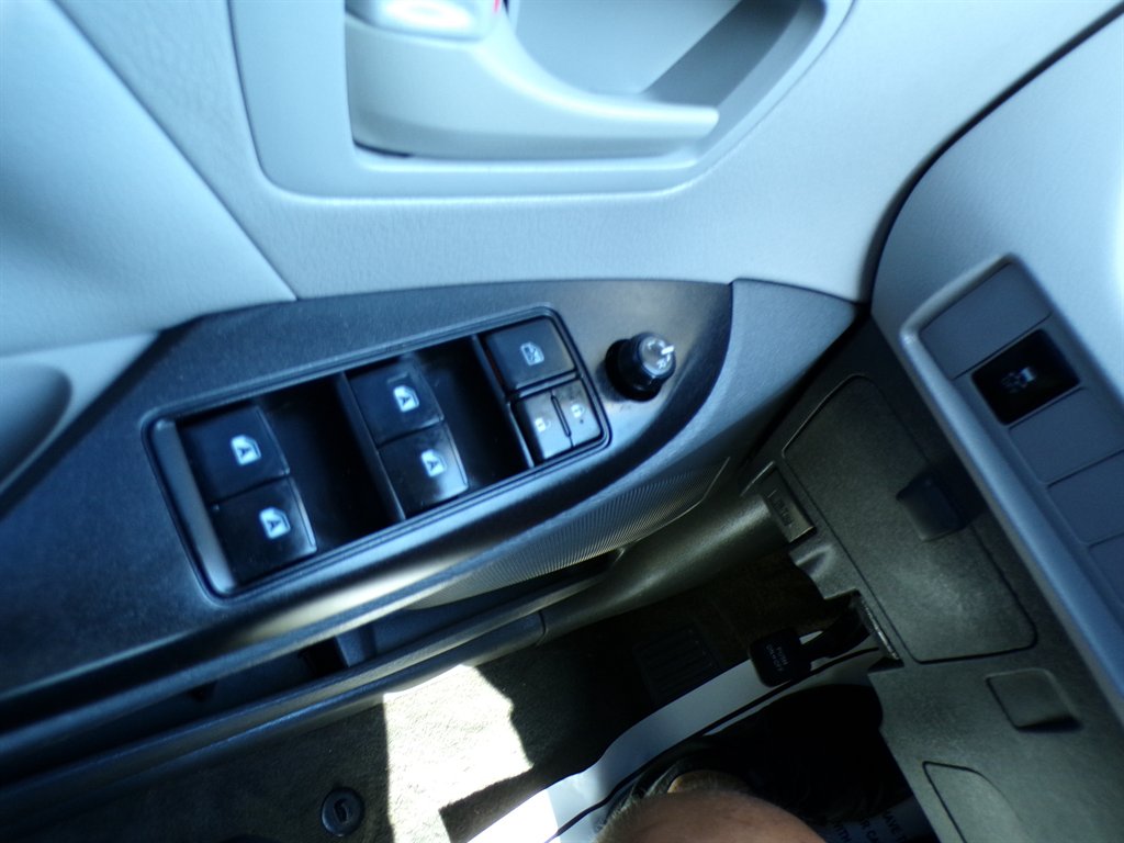 2018 Toyota Sienna - $11,950