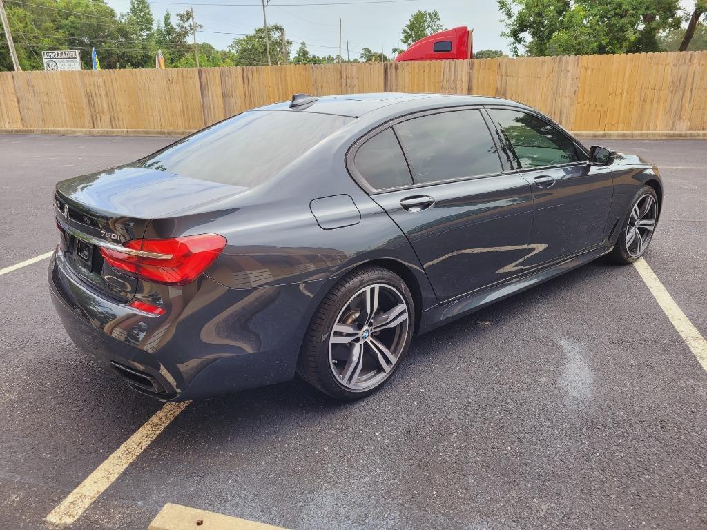 2019 BMW 7-Series 750xi photo