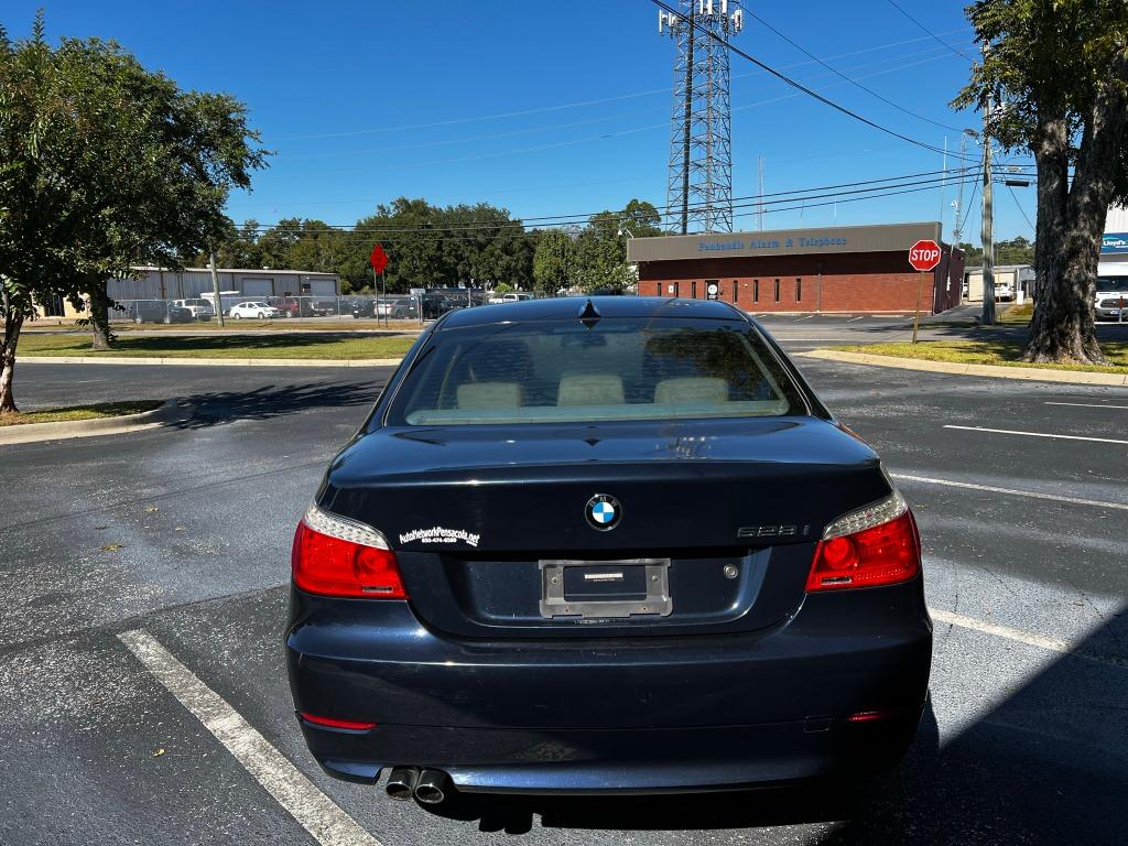 2008 BMW 5-Series 528i photo