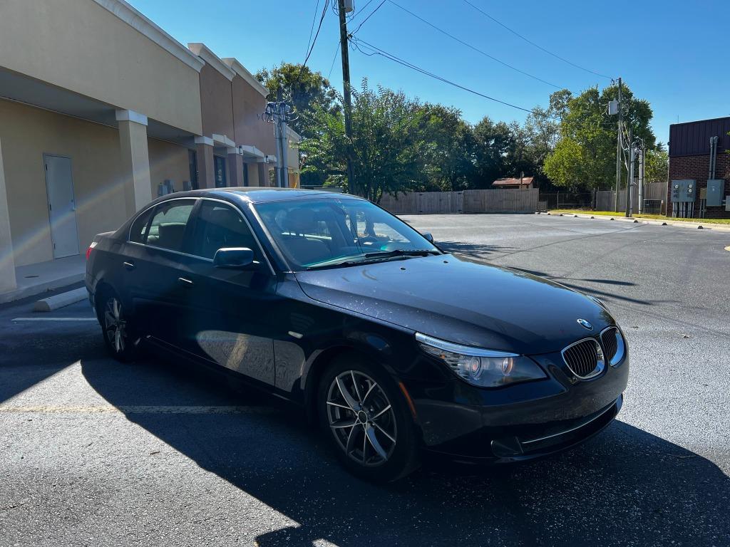 2008 BMW 5-Series 528i photo