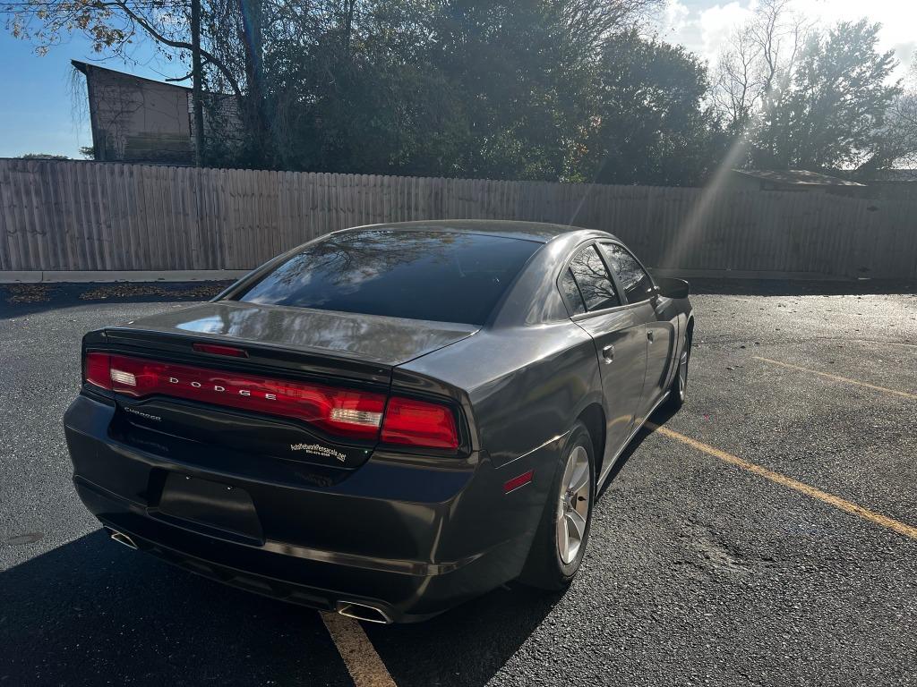 2014 Dodge Charger SE photo