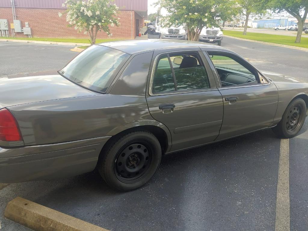 2006 Ford Crown Victoria Police Interceptor photo