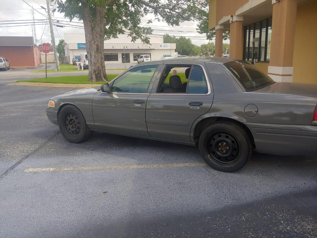 2006 Ford Crown Victoria Police Interceptor photo