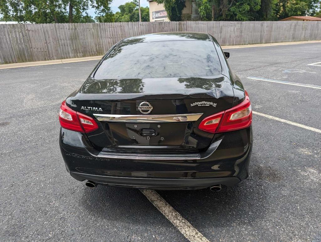 2017 Nissan Altima S photo