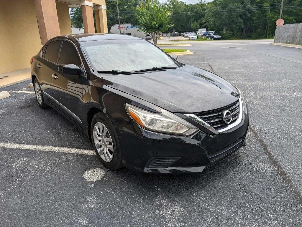 2017 Nissan Altima S photo
