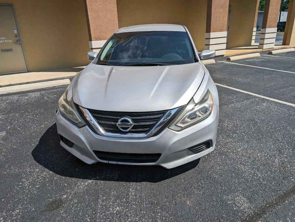 2016 Nissan Altima S photo