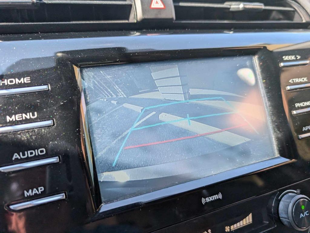 2020 Toyota Camry SE photo