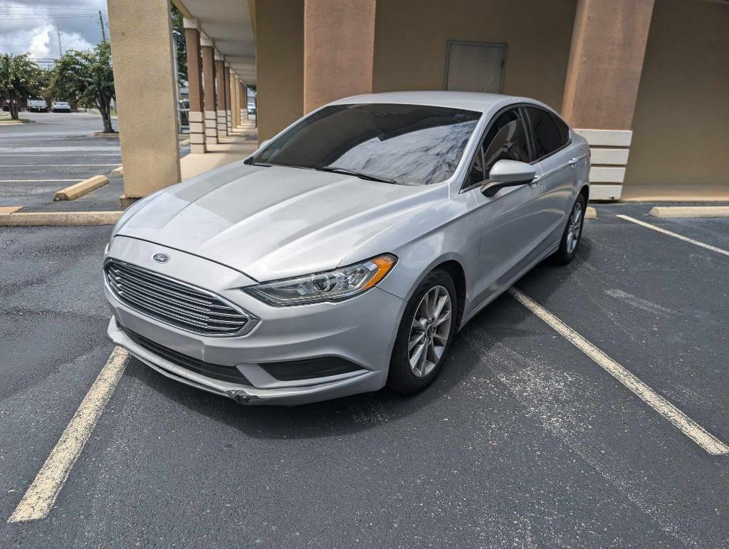 2017 Ford Fusion SE photo