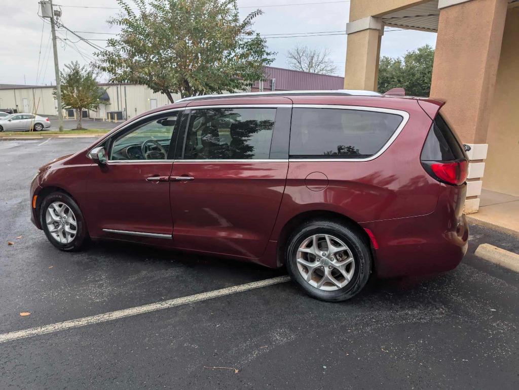 2020 Chrysler Pacifica - $10,500