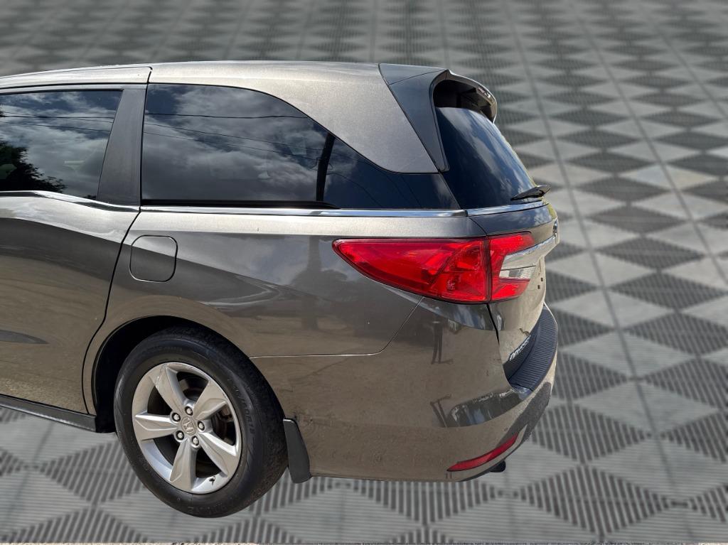 2018 Honda Odyssey - $17,800