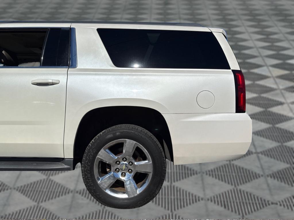 2015 Chevrolet Suburban - $11,900