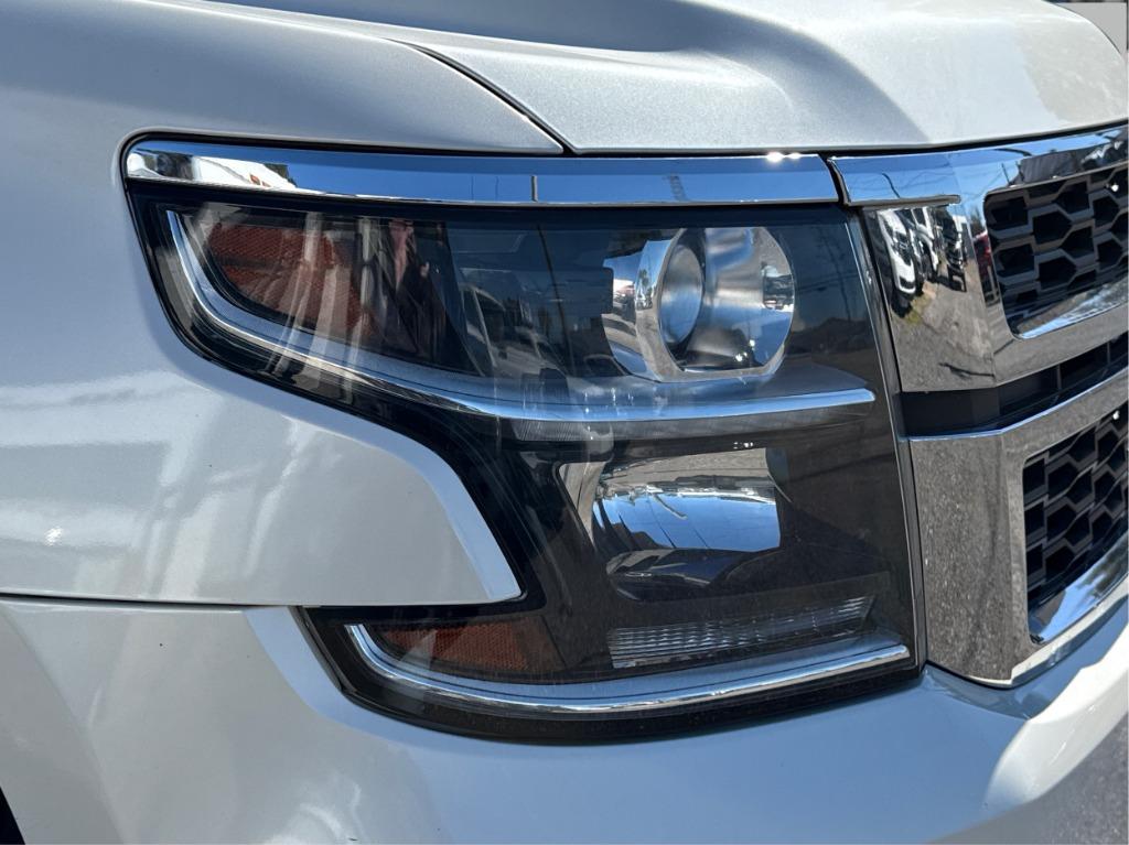 2015 Chevrolet Suburban - $11,900