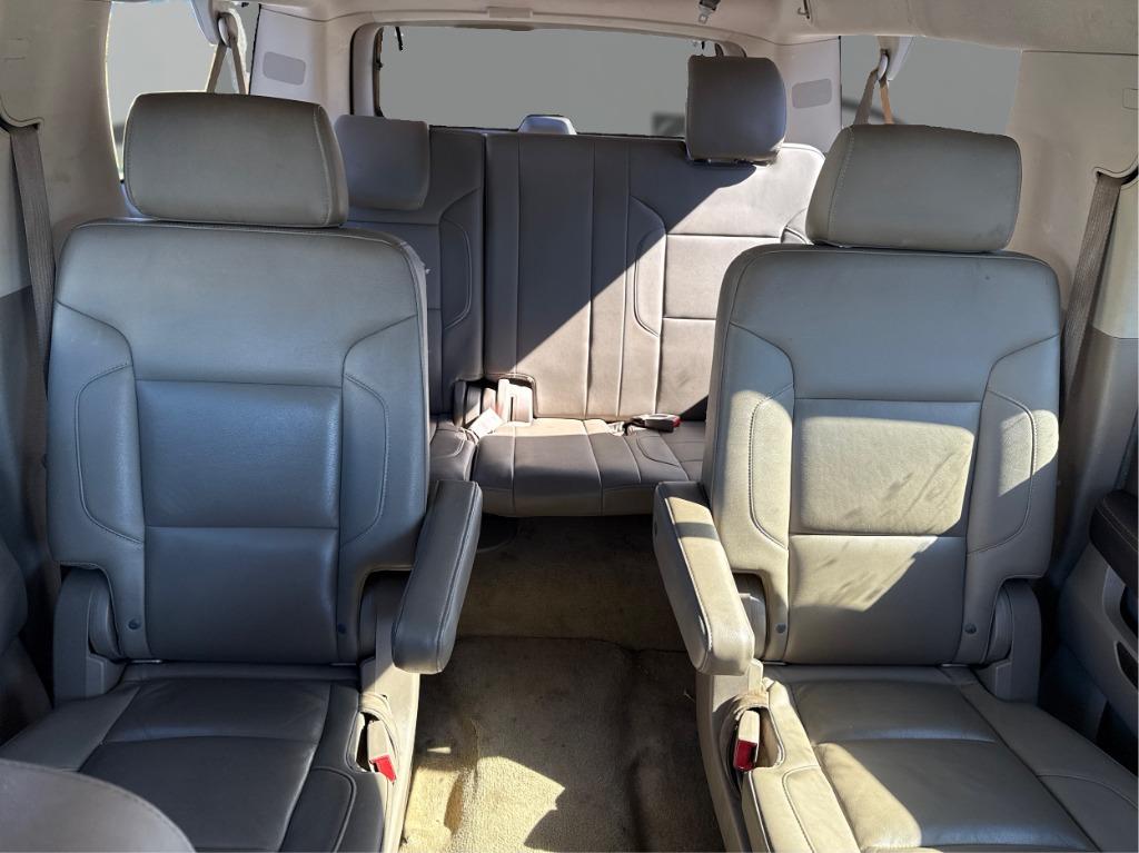 2015 Chevrolet Suburban - $11,900