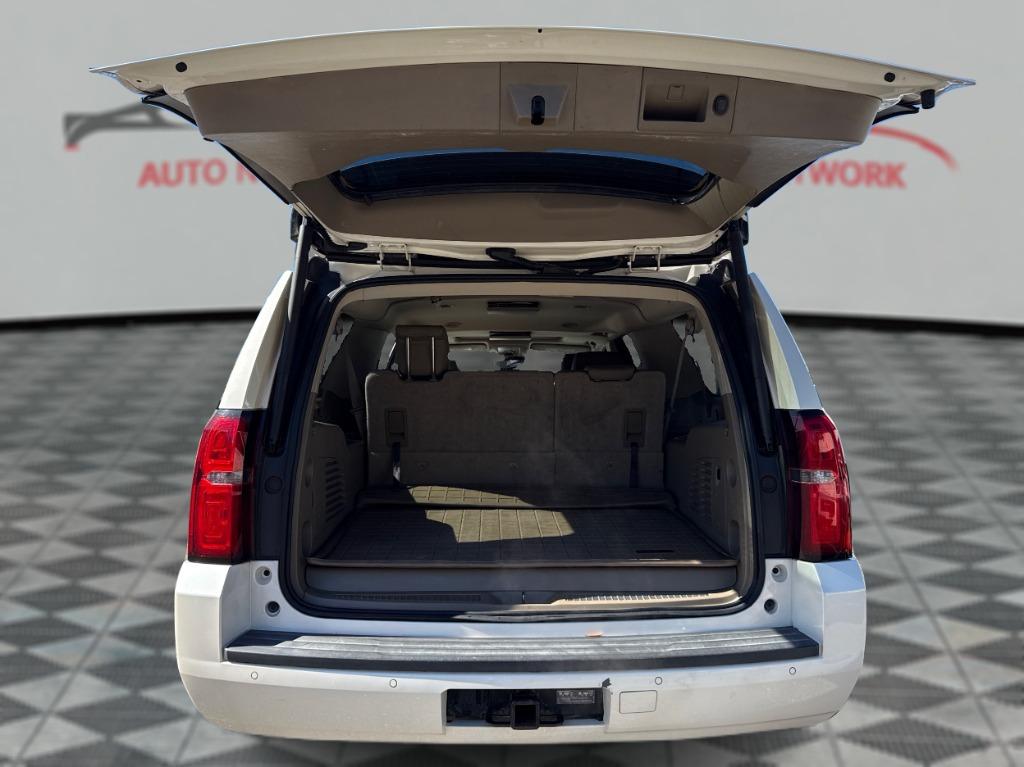 2015 Chevrolet Suburban - $11,900