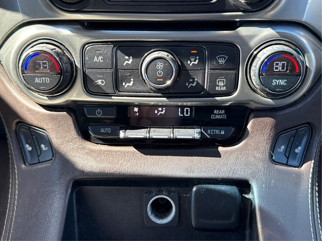 2015 Chevrolet Suburban - $11,900
