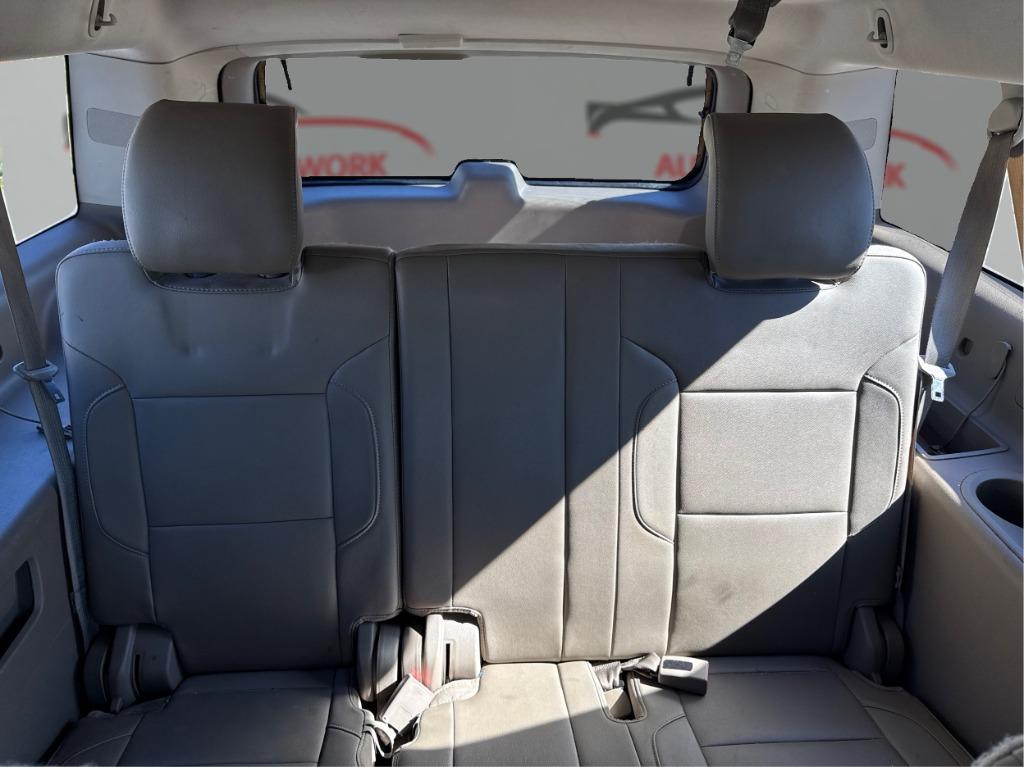 2015 Chevrolet Suburban - $11,900