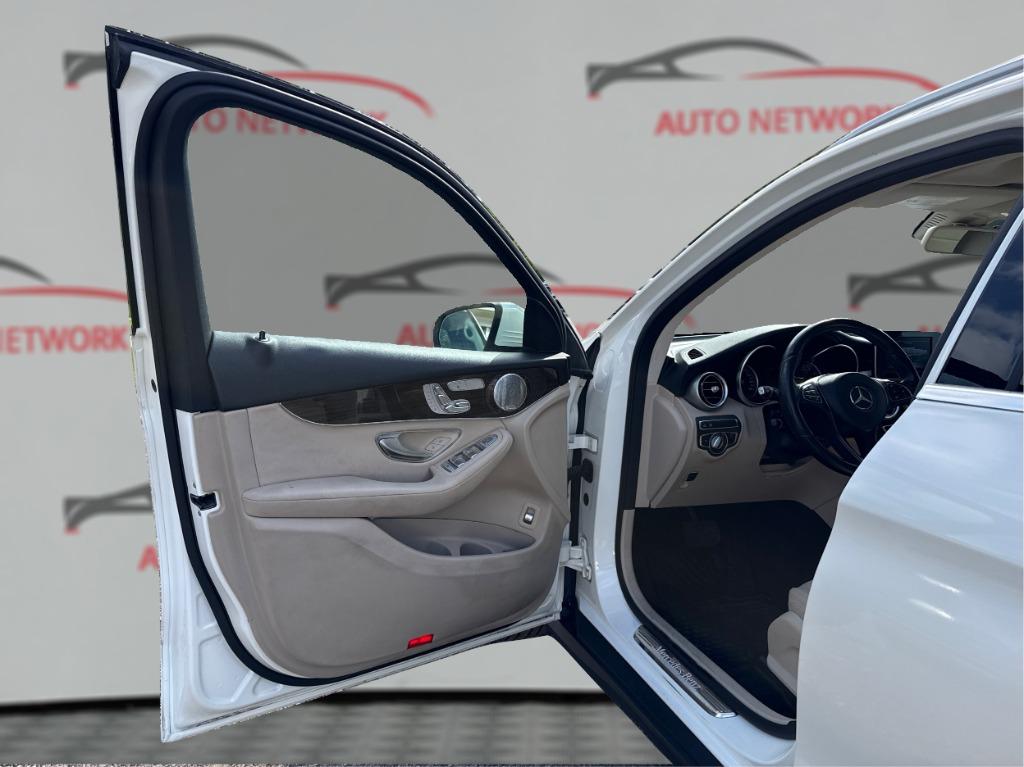 2019 Mercedes-Benz GLC - $14,900
