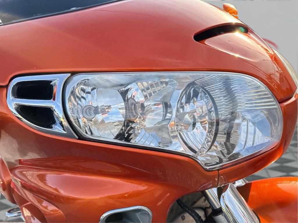 2002 Honda Gold Wing - $3,900