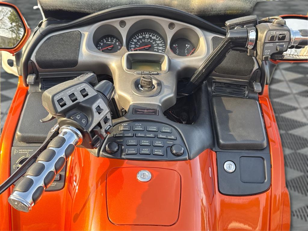 2002 Honda Gold Wing - $3,900