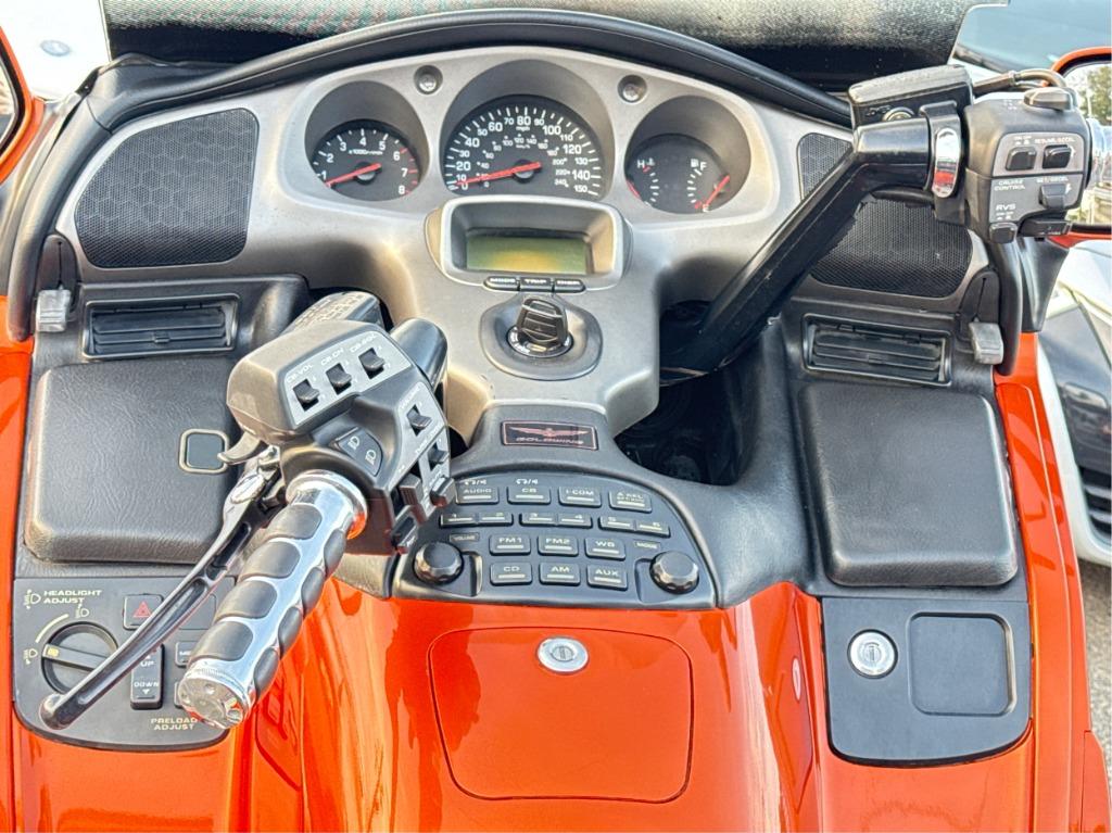2002 Honda Gold Wing - $3,900