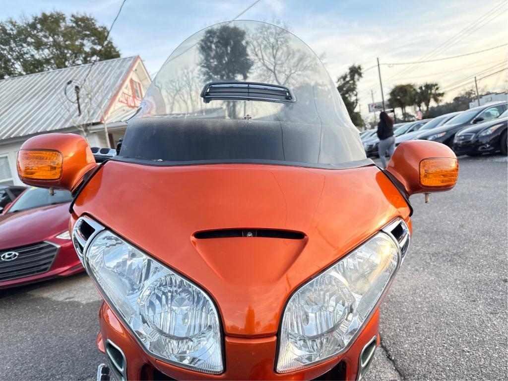 2002 Honda Gold Wing - $3,900